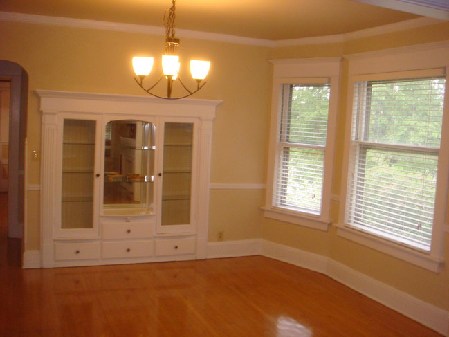 Dining room - 7006 Cedar St