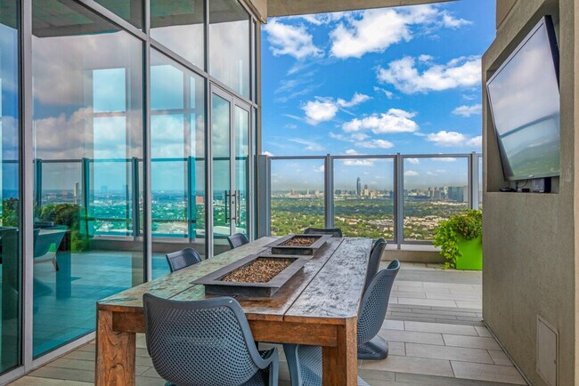 Building Photo - 1811 Southgate Blvd