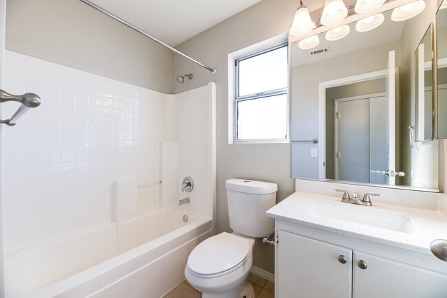 Building Photo - 65 Belle Soleil Ave