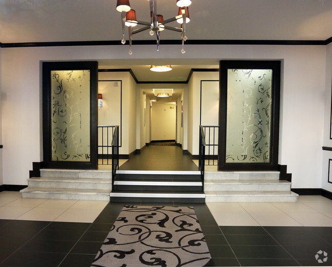 Lobby Photo - The Marvin