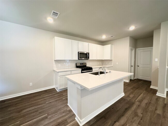 Building Photo - 12187 Ridge Top Dr