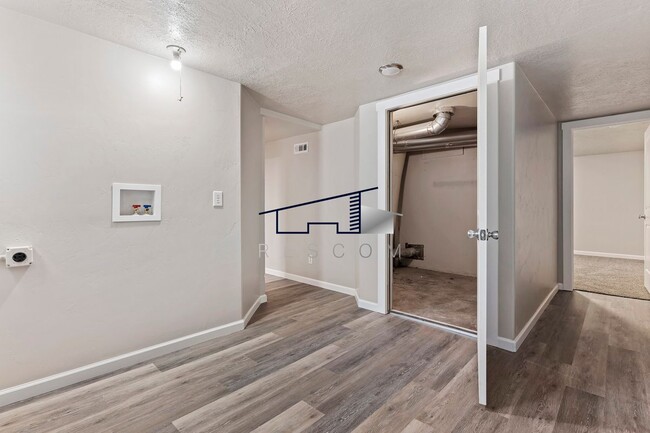 Building Photo - 2705 Polk Ave