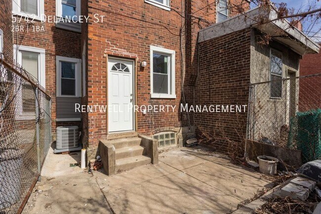 Building Photo - 5742 Delancey St
