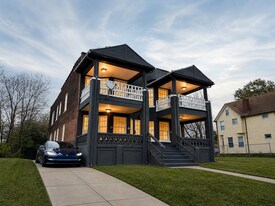 Building Photo - 1827 Lakeview Rd