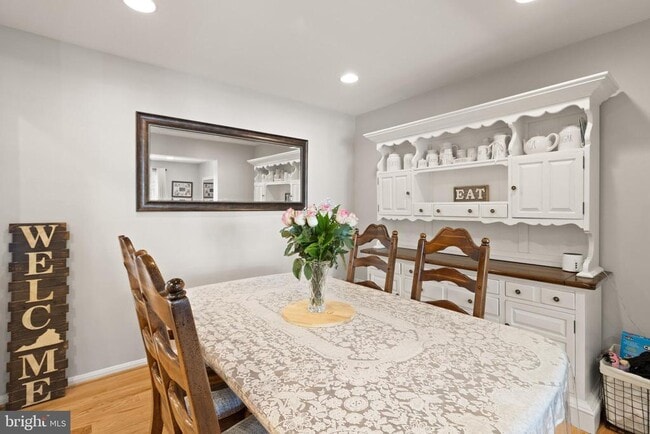 Building Photo - 8573 Tyrolean Way