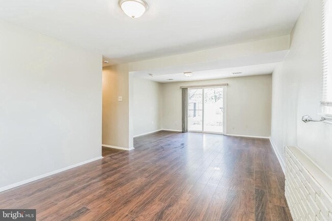 Building Photo - 14 Greystone Cir