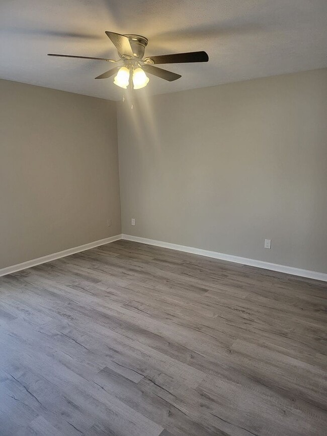 Building Photo - 471 Cedar Park Cir