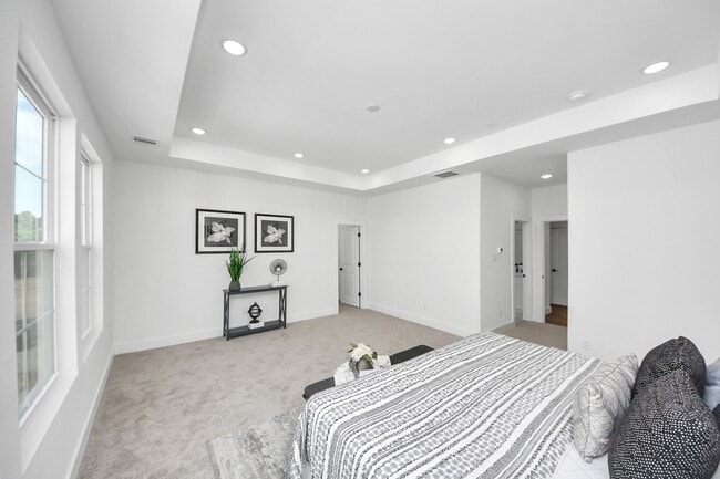 Building Photo - 2430 Harrington St