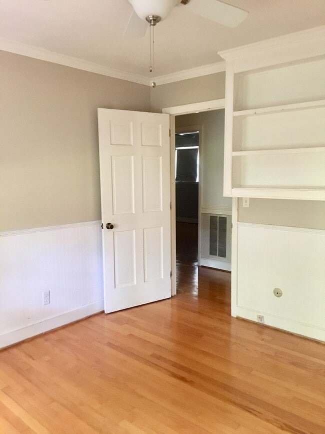 Building Photo - Forest Acres