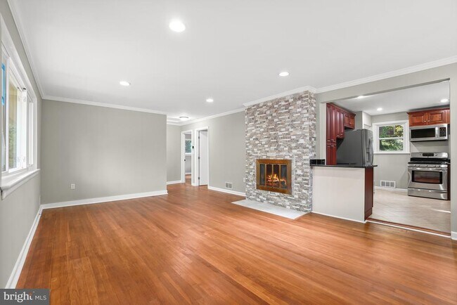 Building Photo - 10705 Lockridge Dr