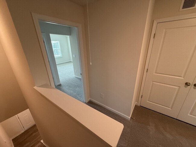 Building Photo - Brand New home in York!