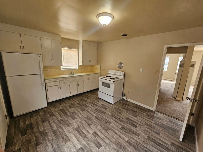 Building Photo - Cozy 1-Bed Oakland Apartment: San Leandro ...