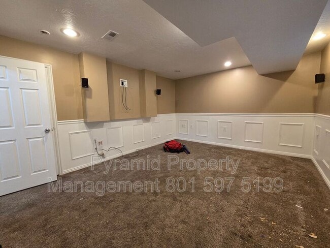 Building Photo - 2056 S 1600 W