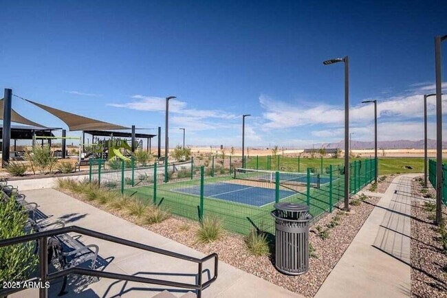 Building Photo - 3 Bedroom 2.5 Bathroom North Creek Home in Queen Creek