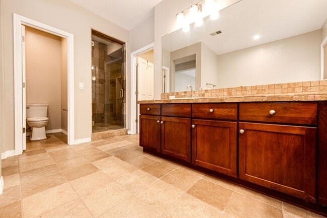 Building Photo - Beautiful 5bd 4ba single family home for rent in desirable Highlands Ranch CO 80103