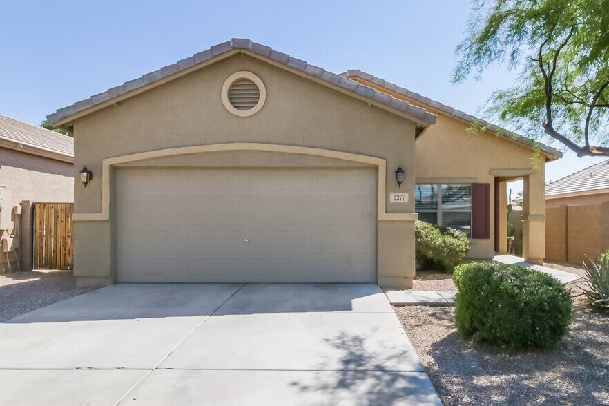 Primary Photo - 3377 E Cowboy Cove Trail