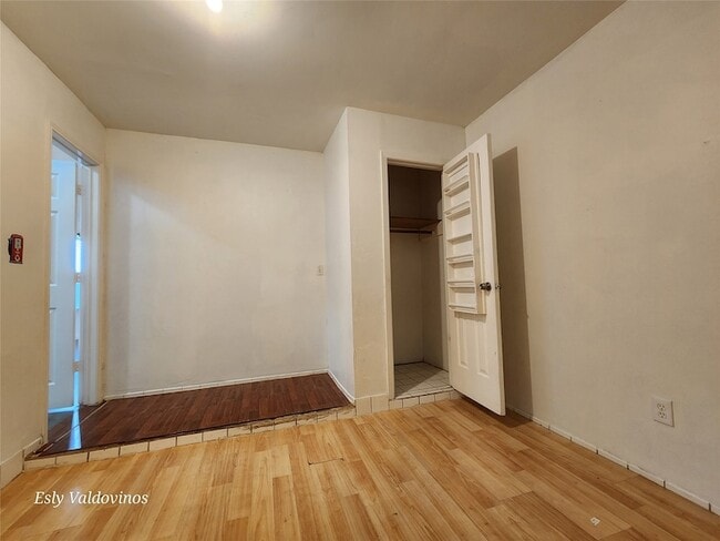 Building Photo - 638 Aldenwick Ln