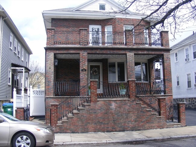 Building Photo - 53 Marshall St