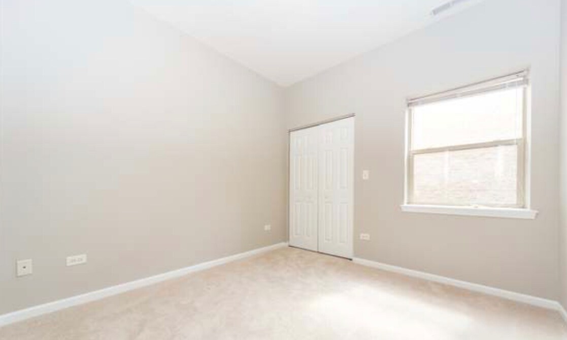 Building Photo - 2524 W Flournoy St