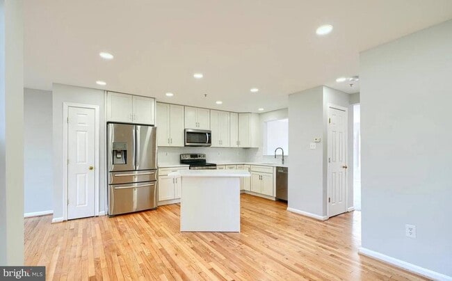 Building Photo - 9863 Decatur Rd