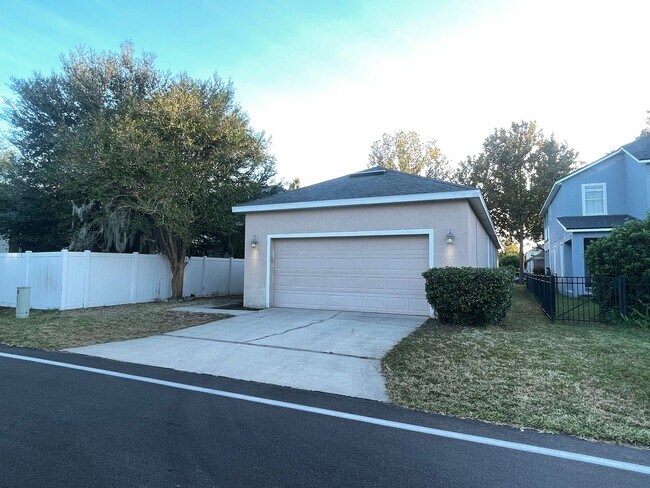 Primary Photo - 6941 Beargrass Rd
