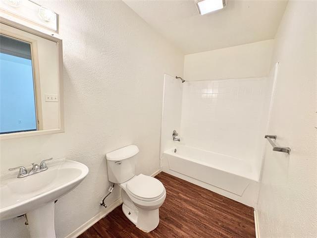 Building Photo - 658 Stonehenge Dr