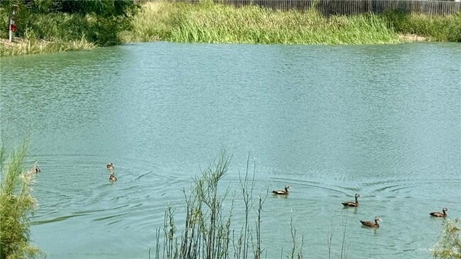 Building Photo - 27 Peach Ln