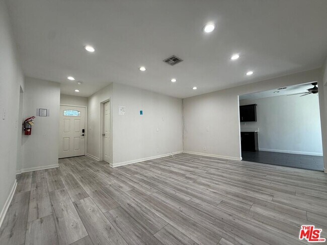 Building Photo - 15830 Blackhawk St