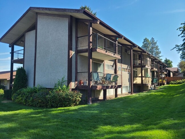 Building Photo - $1,050 - 1 Bed / 1 Bath Spacious Condo in South Hill