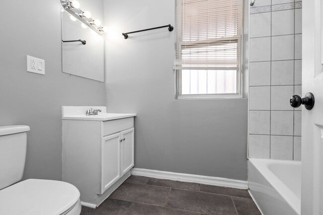 Building Photo - 5201 S Calumet Ave