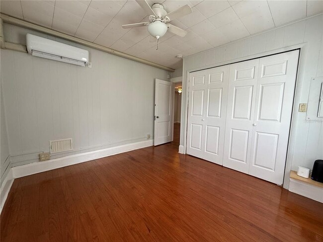 Building Photo - 408 3rd Ave E