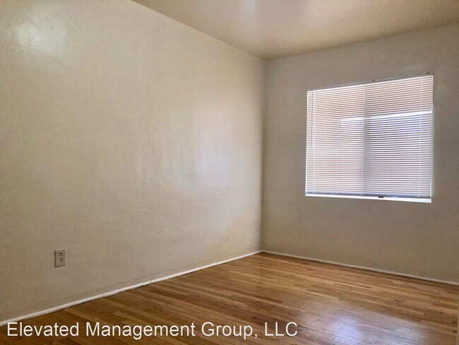 Building Photo - 507-511 Adams St NE