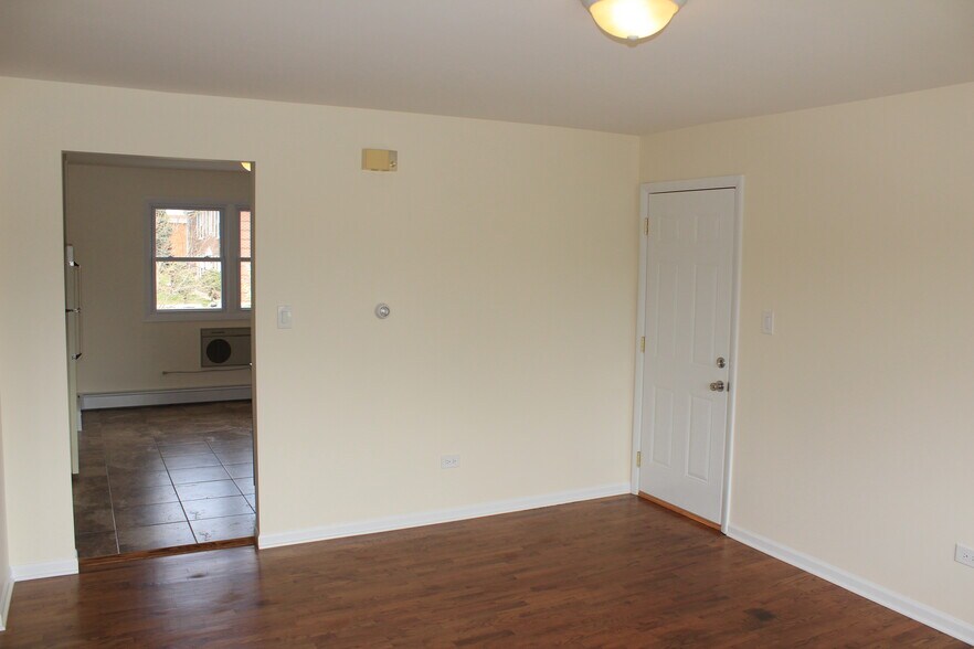 Building Photo - 14437 S Ravinia Ave