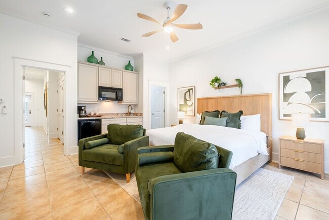 Building Photo - 22022 Front Beach Rd