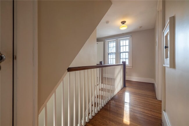 Building Photo - 305 Castlebar Rd