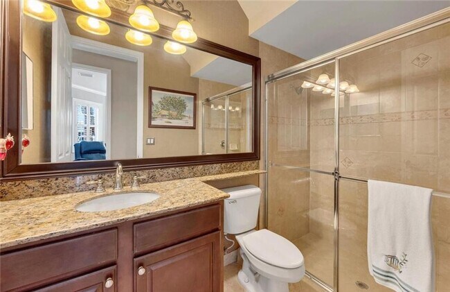 Building Photo - ***STUNNING FURNISHED/ UNFURNISHED ANNUAL*...
