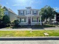 Building Photo - Hillsboro 3Bedroom 2.5 Bath + Den ~ Includes Washer & Dryer and Garage ~ Orenco Gardens Neighborh...
