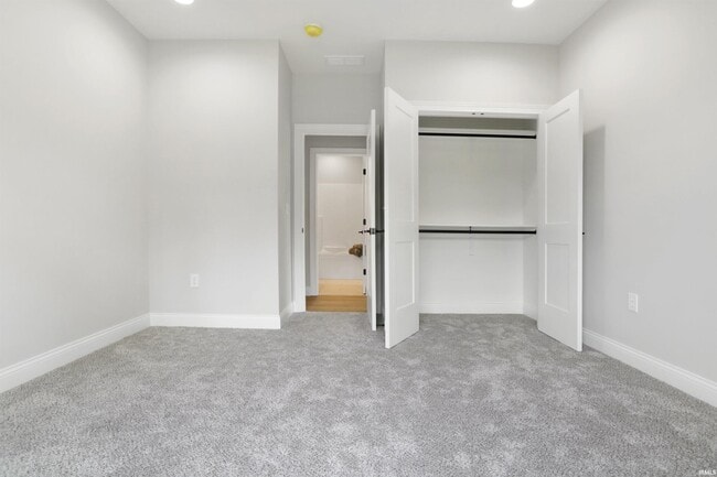 Building Photo - 4092 Cottonwood Dr