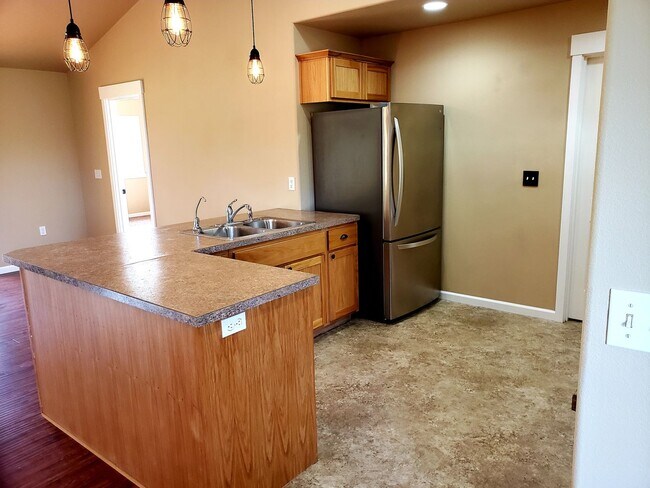 Building Photo - 3bedroom 2bath House
