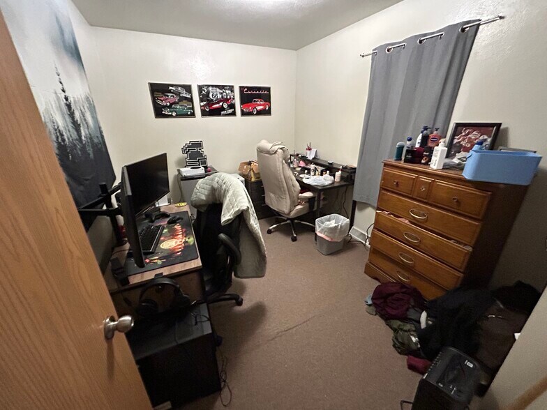 Building Photo - 1516 Starview Dr