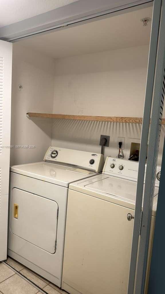 Building Photo - 222 Villa Cir