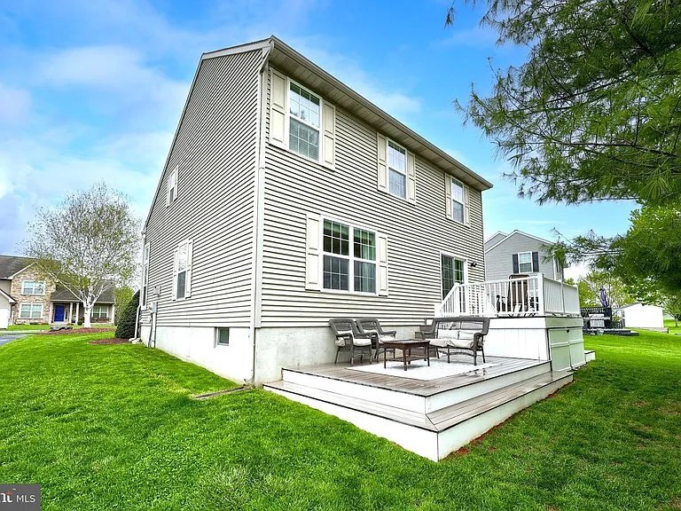 Building Photo - 102 Bloomfield Dr