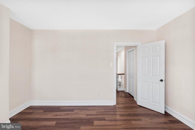 Building Photo - 2113 S Simpson St