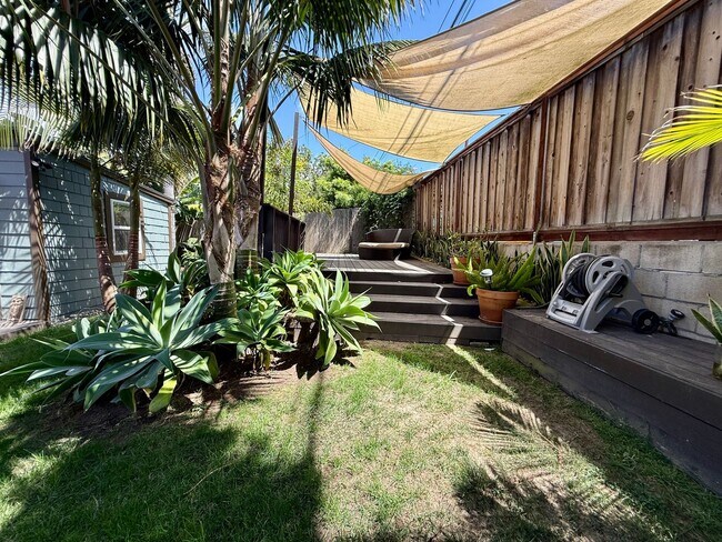 Building Photo - Gorgeous Fully Furnished Ocean Beach Retreat + FLEXIBLE STAY