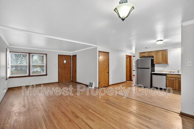 Building Photo - 1015 Avant Dr