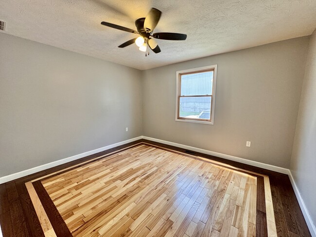 Building Photo - 1100 E Vaile Ave
