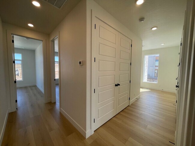 Building Photo - 2778 Silver Cholla Ln