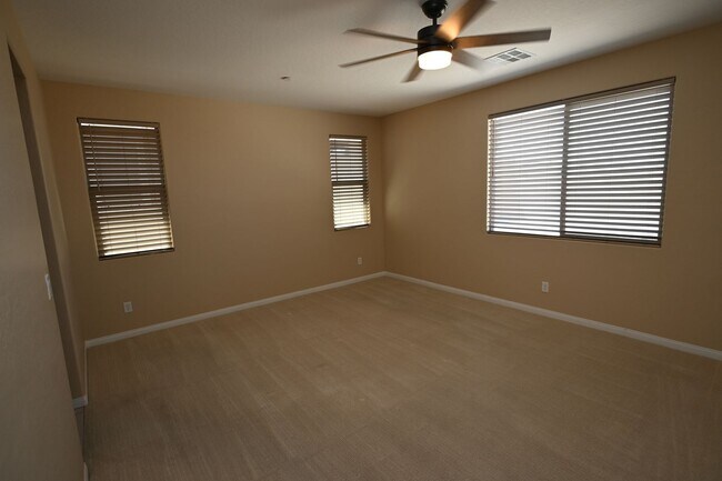 Building Photo - 340 Cadence Vista Dr