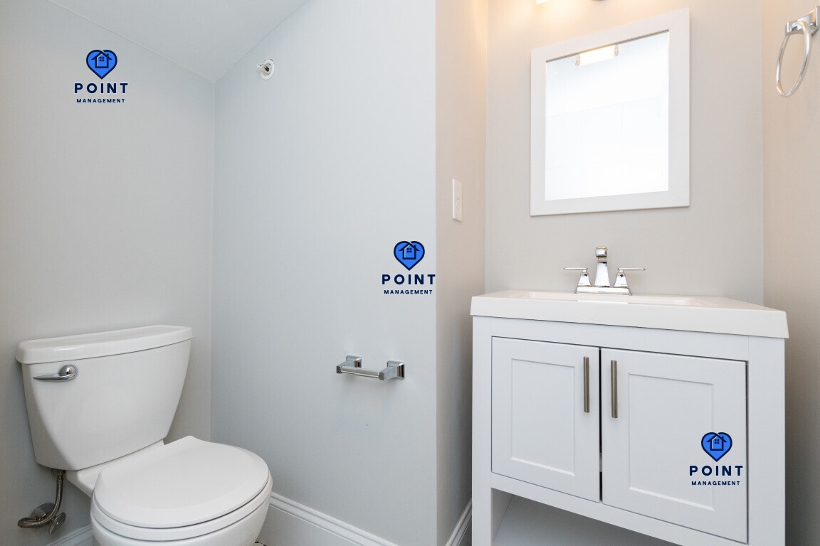 Building Photo - 220 Havre St