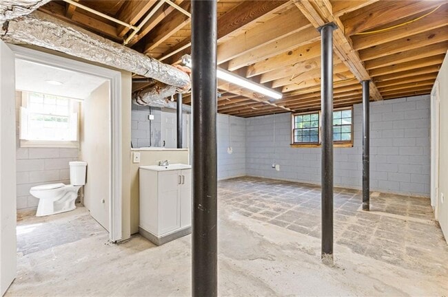 Building Photo - 3269 Pamlico Dr SW